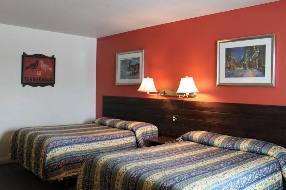 Auberge - Motel Le Pigeonnier Farnham Dış mekan fotoğraf